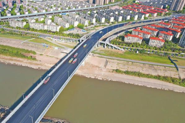 芜湖青弋江大桥预计10月建成通车
