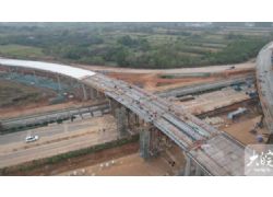 宁芜高速改扩建芜湖枢纽主线桥左幅年内建成